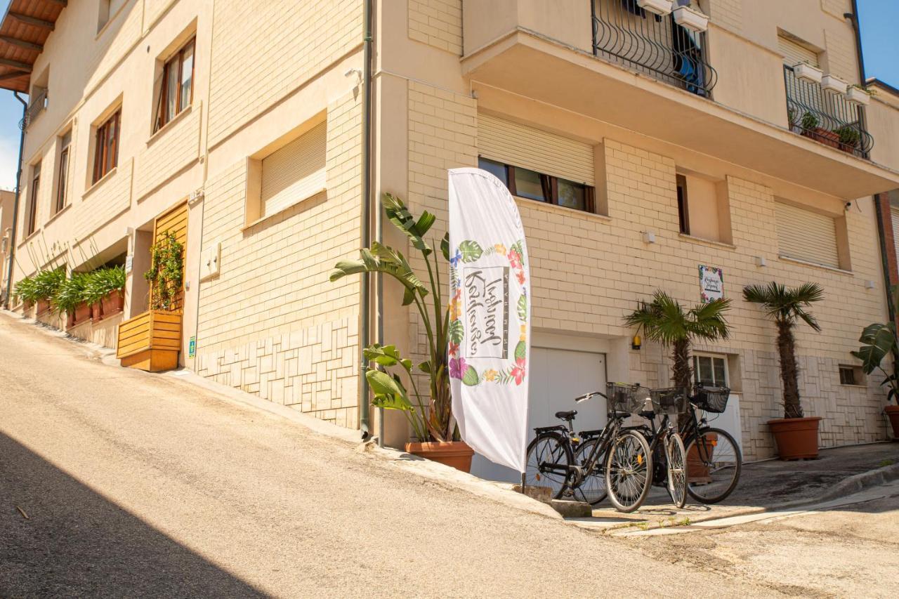 Resilienza Tropical Apartments & Room ปอร์โต ซันเตลปีดิโอ ภายนอก รูปภาพ